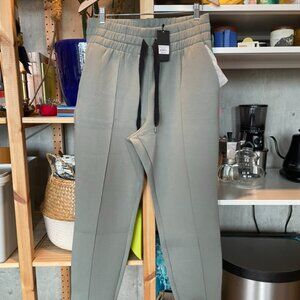 NWT UNRL LuxBreak Sweat Jogger in Eucalyptus – Size Large